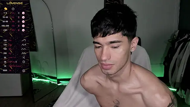 Damon__333 Chat XXX in diretta