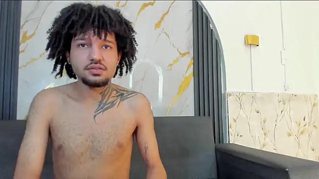 Angelo_Blessed élő XXX-chatje