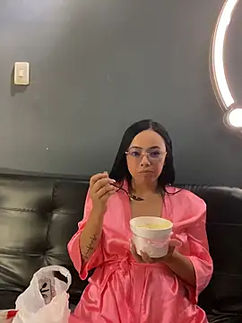 MilaSantanna's Live XXX Chat