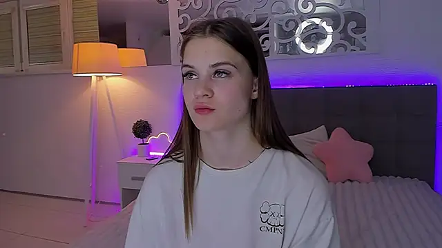 LuisaClover: απευθείας συνομιλία ΧΧΧ