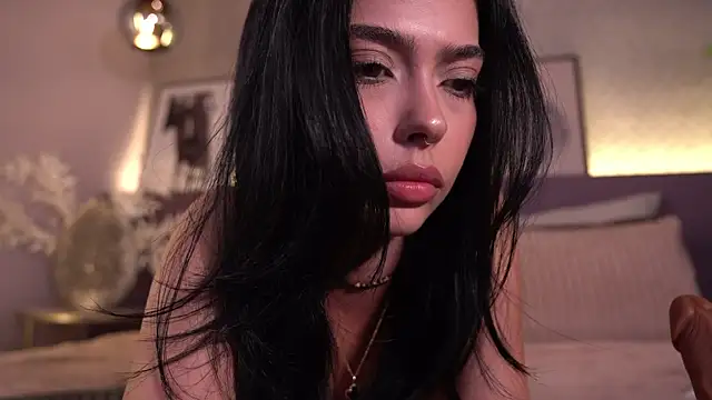ElleDiane Adlı Modelin Canlı XXX Sohbeti