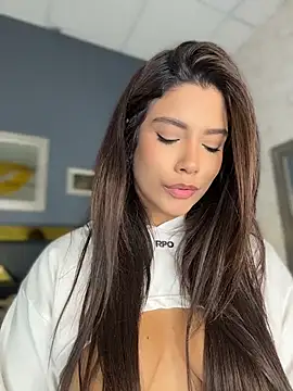 OneInAMillionXXX live XXX chat