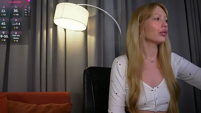 _Mila_Luna_ XXX чат на живо
