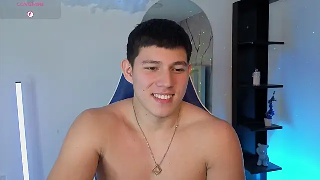 JamesCr_ XXX чат на живо