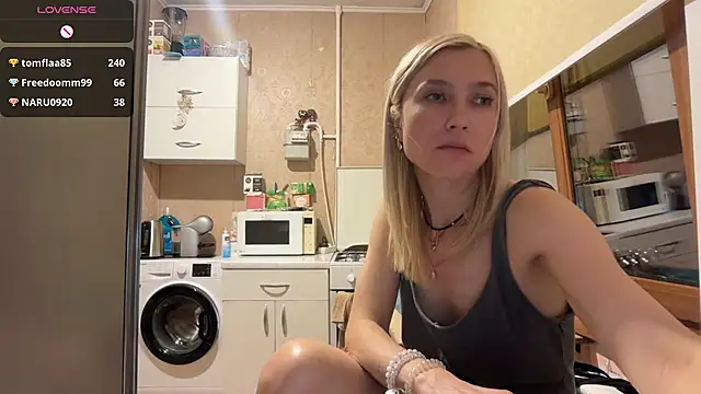 Chat +18 de AngelJeni ao vivo