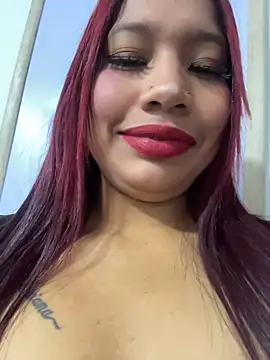 Cherry_Charlottee Chat XXX in diretta