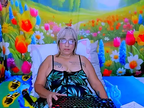 indianroxy লাইভ XXX চ্যাট