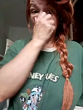 XXX chat uživo modela KiraXTender