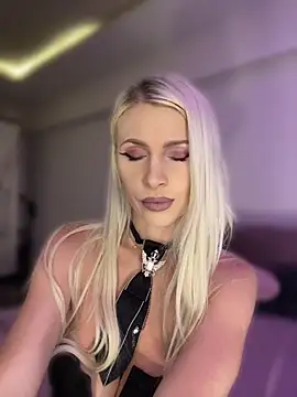 JulliaAly Adlı Modelin Canlı XXX Sohbeti