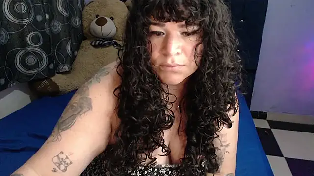 ANGELIQUE_KLANE Adlı Modelin Canlı XXX Sohbeti