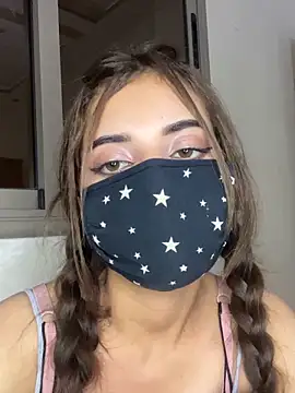 Faton_x Adlı Modelin Canlı XXX Sohbeti