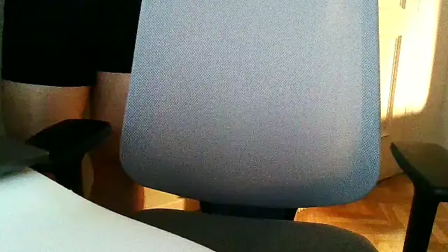 XXX chat uživo modela partyslava