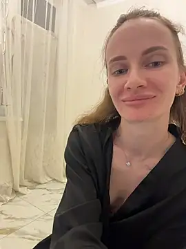 AinyrVixxen Adlı Modelin Canlı XXX Sohbeti