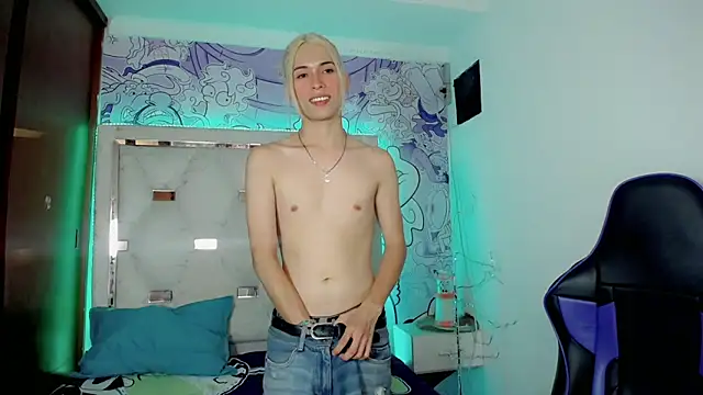 Larry_craft live XXX chat