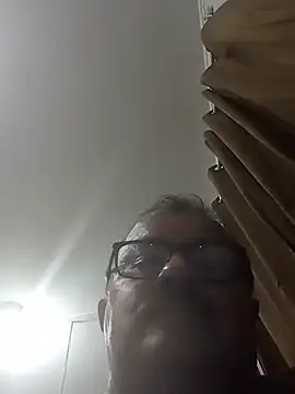 Misterymem63's Live XXX Chat