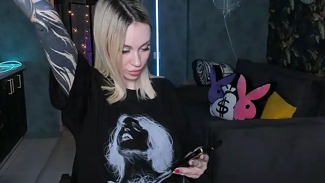 Blckmirrorr's Live XXX Chat