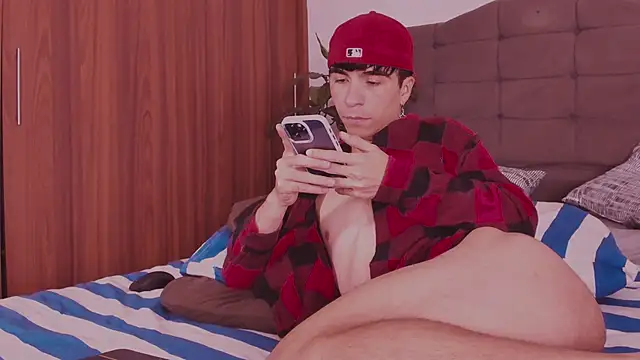 2gays_1Str8 라이브 XXX 채팅