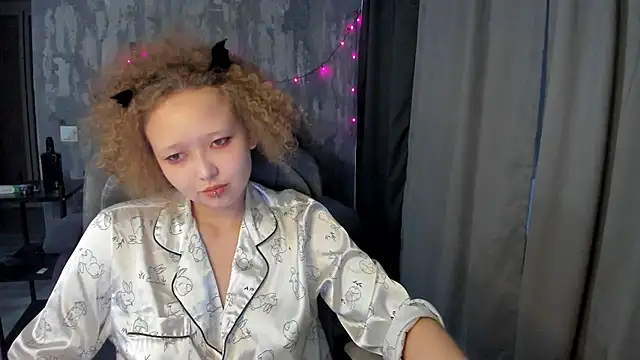 Senya_Sol's Live XXX Chat