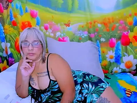 indianroxy Chat XXX live