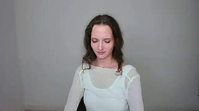 Ariadna_Shy: онлайн-секс-чат