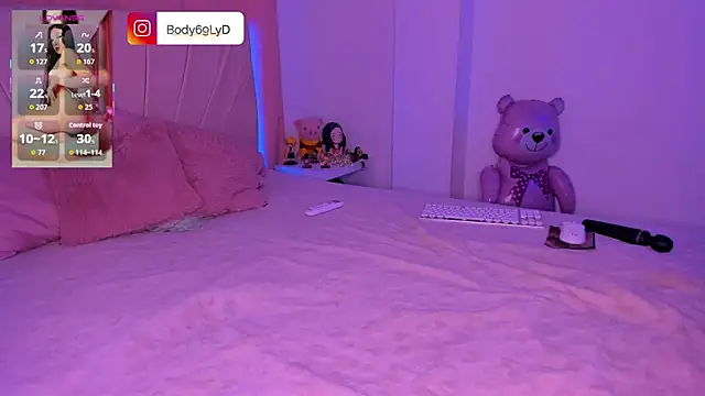 Body69ld's Live XXX Chat