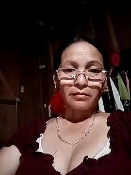 Chat XXX Live Cucci07