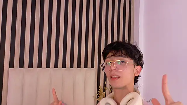 Twink_Sebas7 Шоу с уебкамера