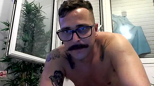 yanick931 Live XXX-chat
