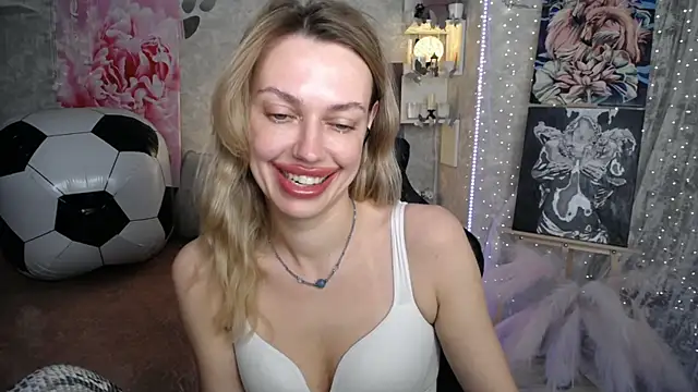 NickyAdamidi's Live XXX Chat