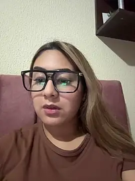 Chat XXX en directo de Miabonnett_