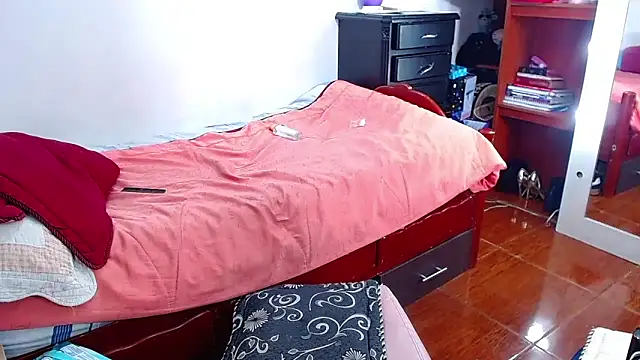 Chat +18 de MariamGray1 ao vivo