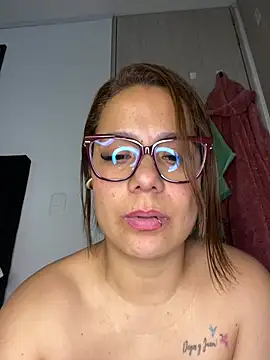 Pretty__Milf: онлайн-секс-чат
