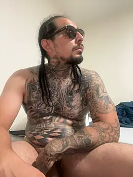 Pokazy przed kamerką – Longmoney444