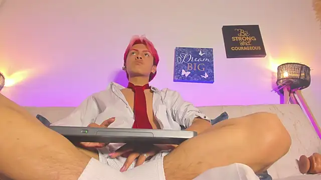 cipher_finn élő XXX-chatje