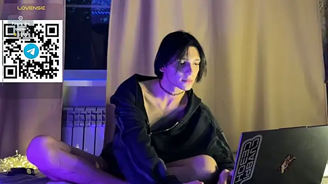 NikGive Live XXX Chat