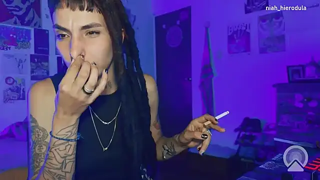 niah_11's Live XXX Chat