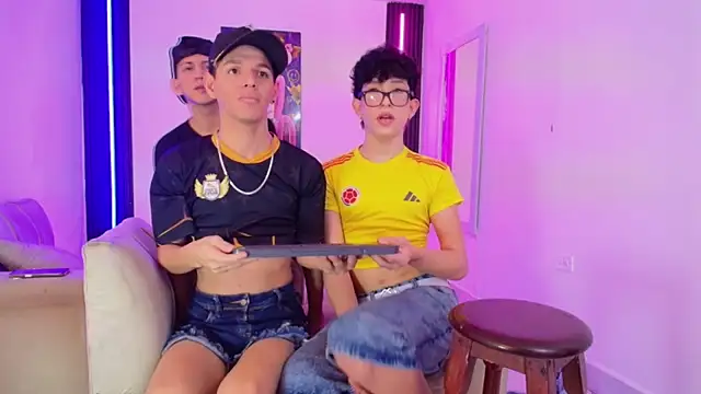 Marcus_and_Tony 라이브 XXX 채팅