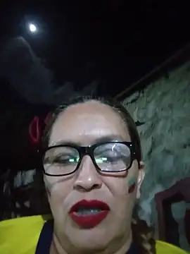 MOTHER_AND_SON09's Live XXX Chat