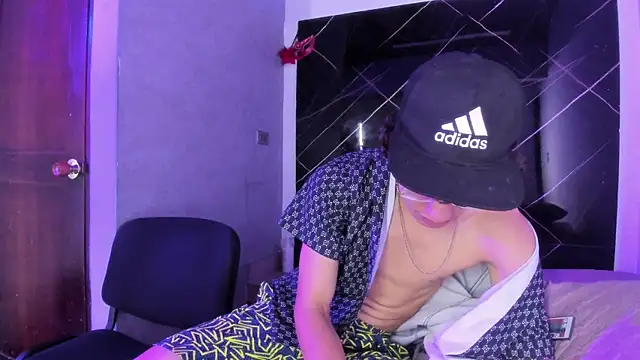 Czat XXX na żywo – Adrian_Wolf