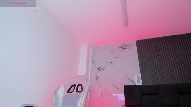 Chloemuaak élő XXX-chatje