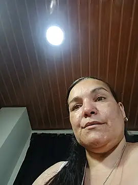 Zuleyka_69のライブXXXチャット