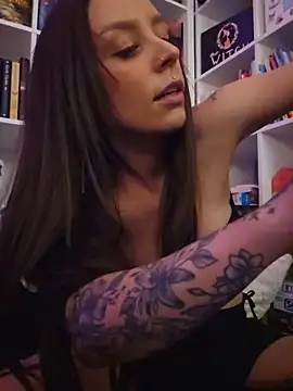 LilyOrion webcam show