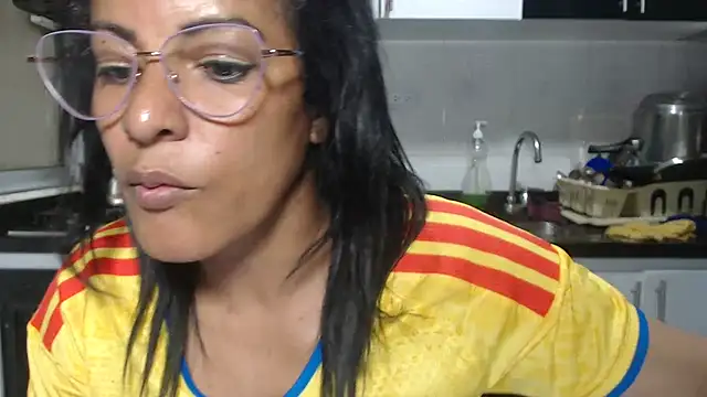 צ'אט XXX בשידור חי של kateleyagrey