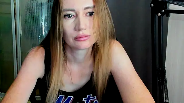JessFoxxx: онлайн-секс-чат