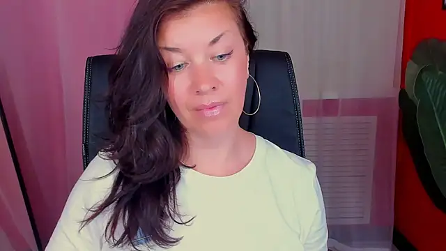 AnaMills live XXX chat