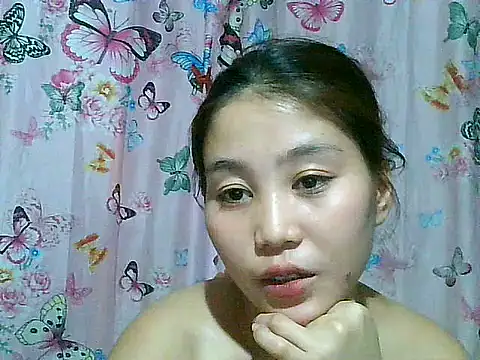 SexyAsianPussy4u live XXX chat