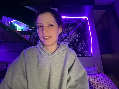 Lilactease XXX чат на живо
