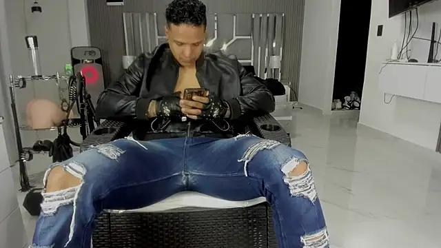 master_leather XXX чат на живо
