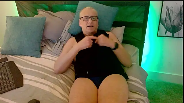 Chat +18 de BlameItOnJunior ao vivo