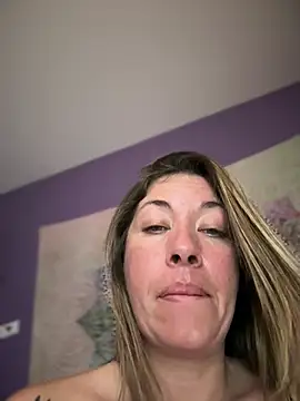 MiraKisss live XXX chat